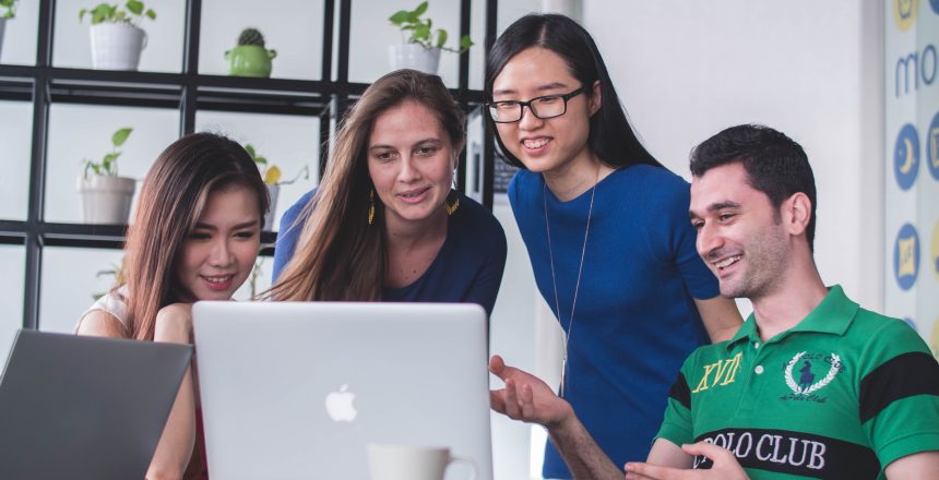 quienes somos mimi-thian-737711-unsplash